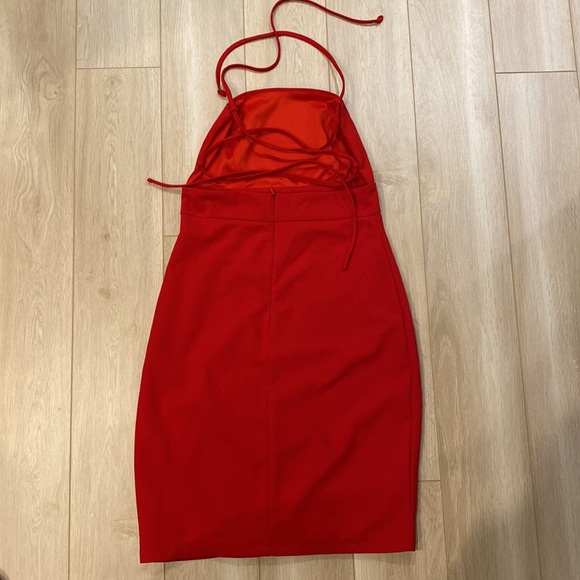 Red halter mini dress - Picture 2 of 4